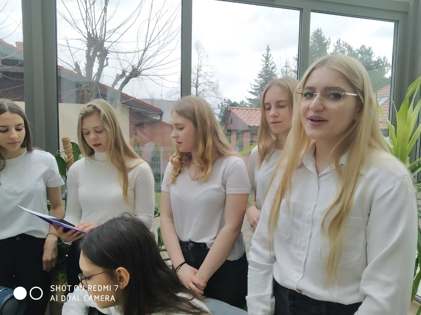 Młodzież ZSGE w Konińskim Hospicjum